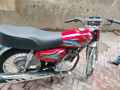 Honda 125 location Lahore ki