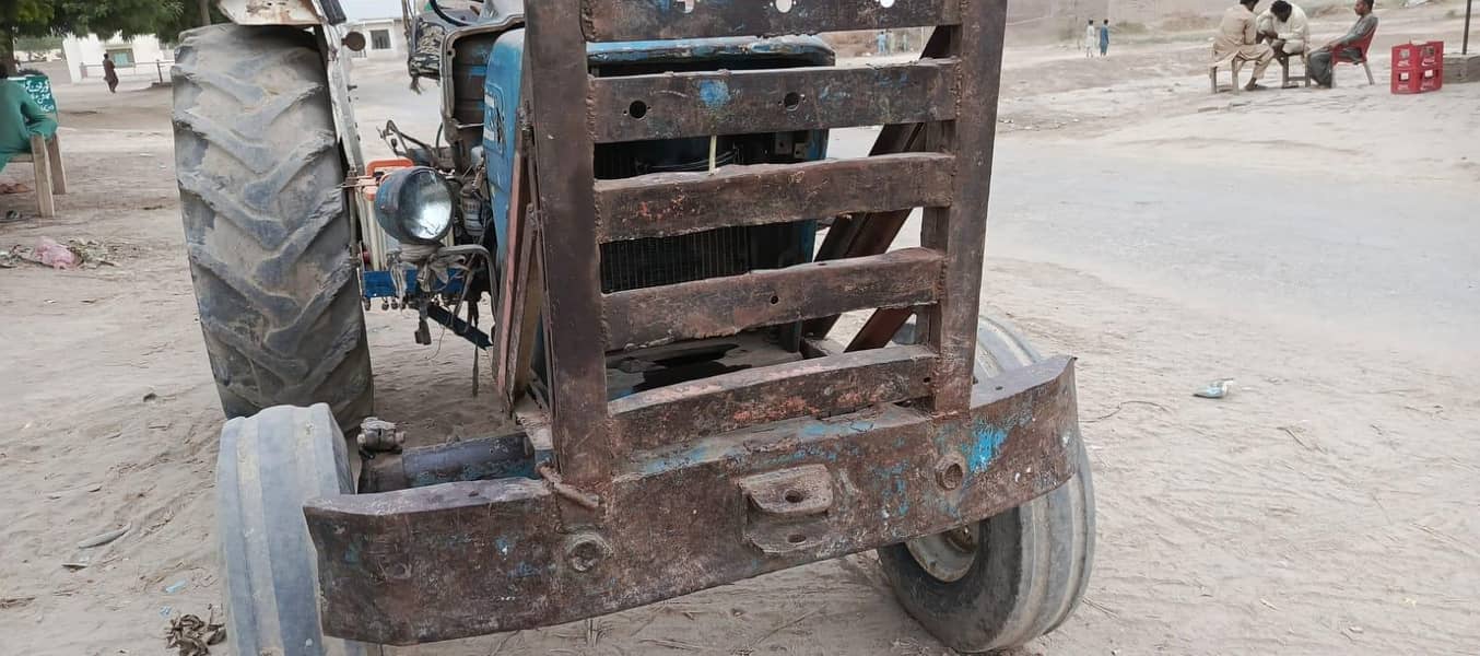Tractor 4