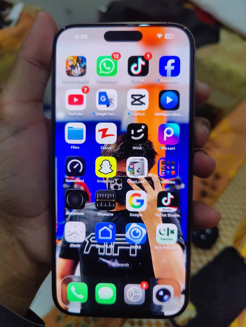 Apple iPhone 16 Pro Max 2