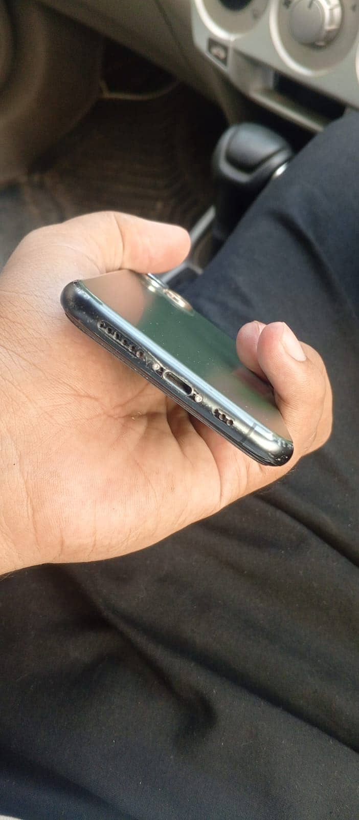Apple iPhone 11 Pro 1