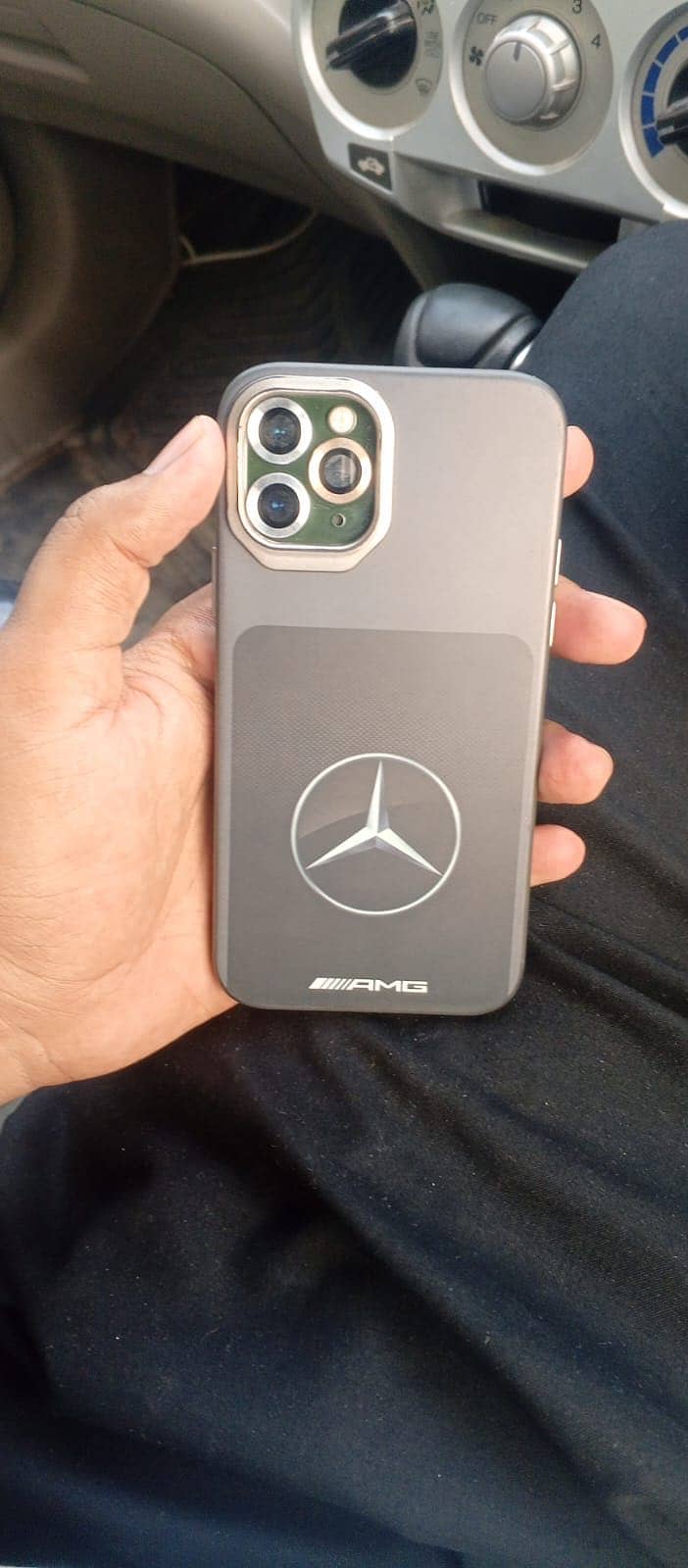 Apple iPhone 11 Pro 2