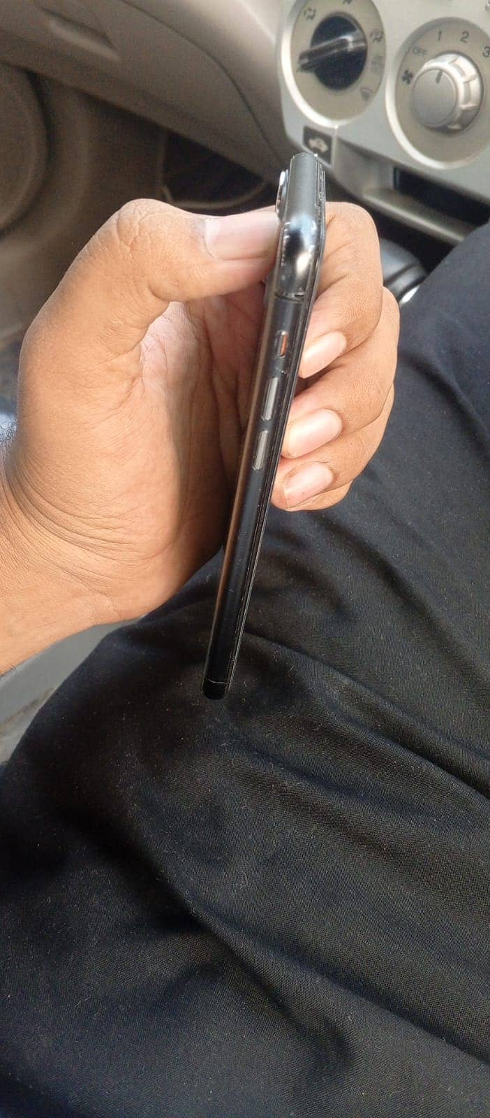 Apple iPhone 11 Pro 3