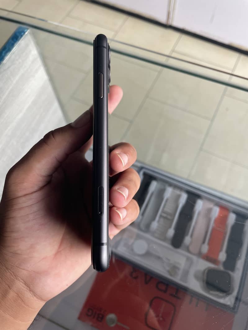 Apple iPhone 11 2