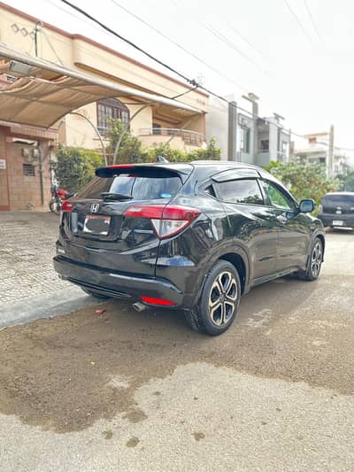 Honda Vezel 2015
