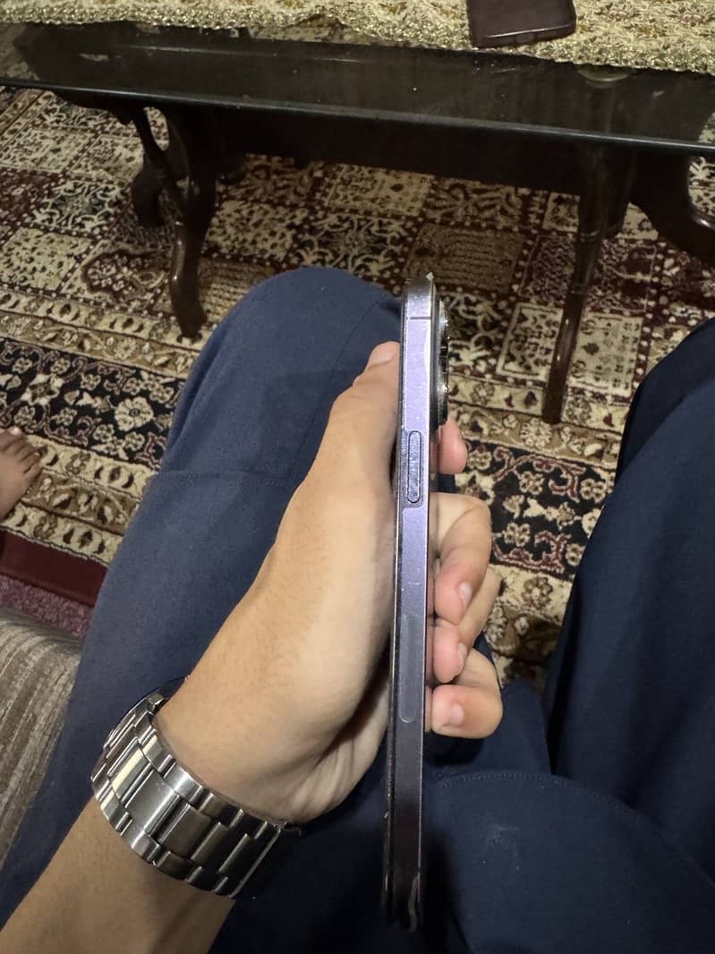 Apple iPhone 14 Pro Max 4
