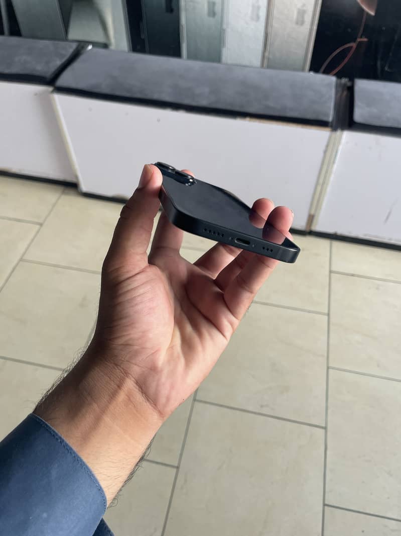 Apple iPhone 14 1