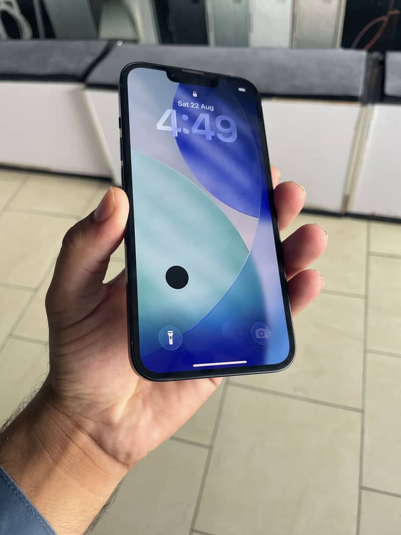 Apple iPhone 14 3