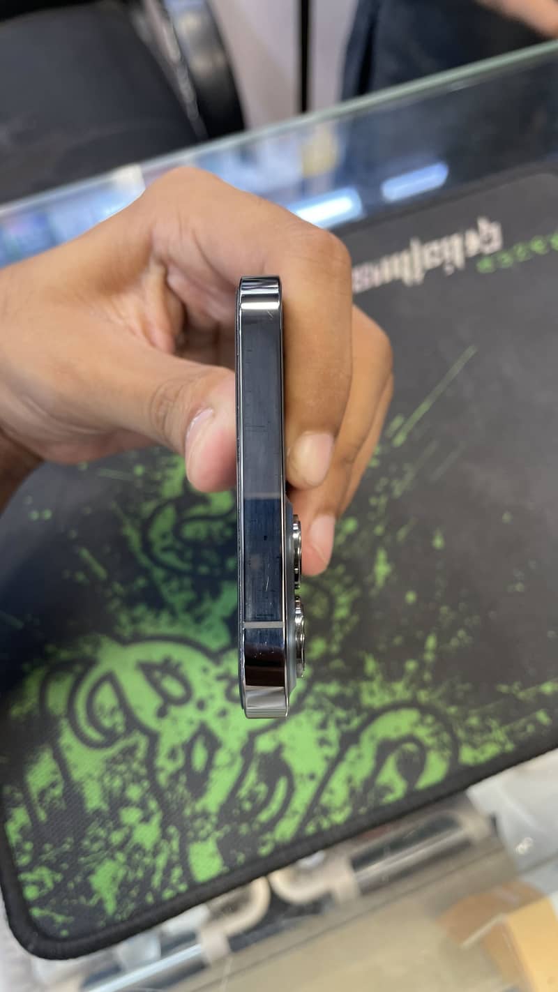 Apple iPhone 12 Pro Max 3
