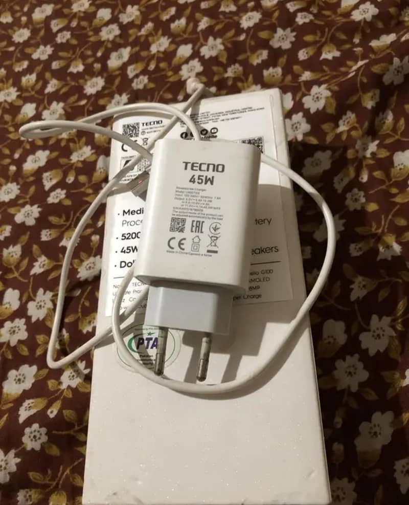 Tecno CAMON 40 Pro 3