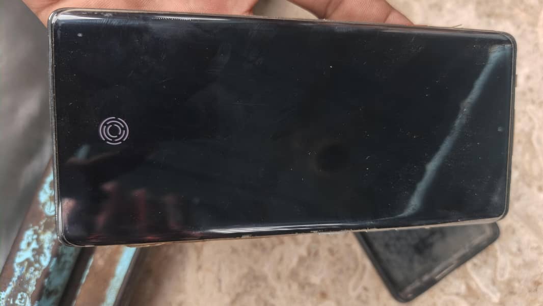 Tecno CAMON 40 Pro 4