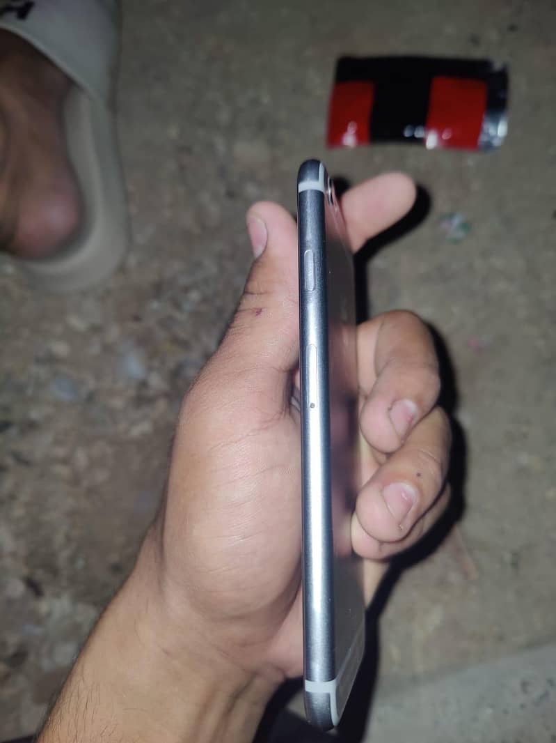 Apple iPhone 6S 3