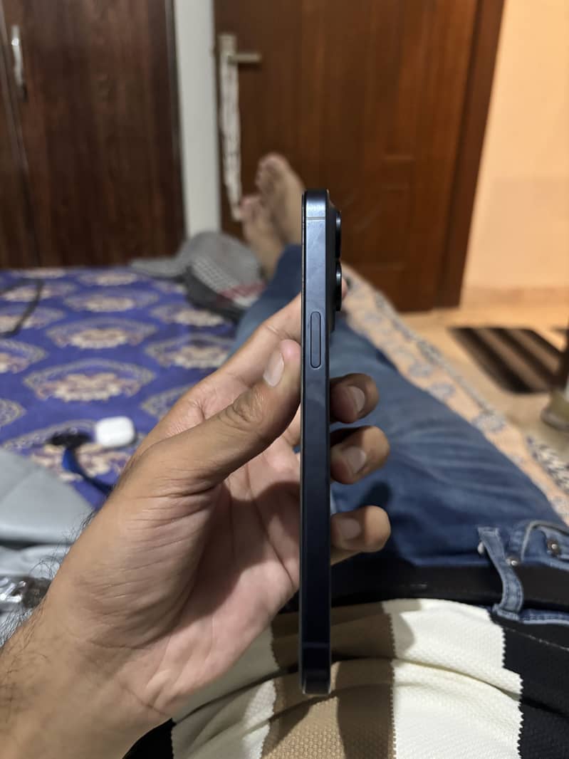 Apple iPhone 15 Pro Max 1
