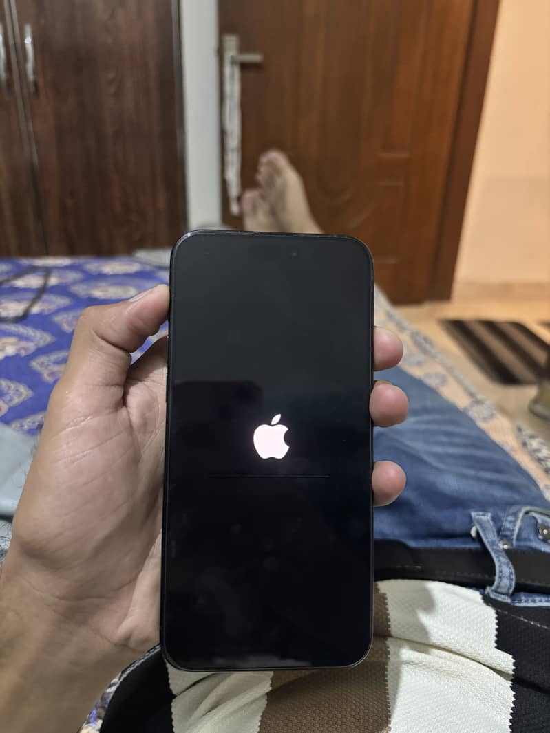 Apple iPhone 15 Pro Max 5