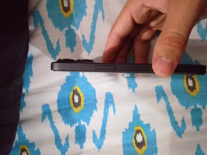 Apple iPhone 15 Pro 3