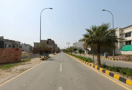 4 Marla Commmercial Plot for sale in etihad town phase 1 Lahore
