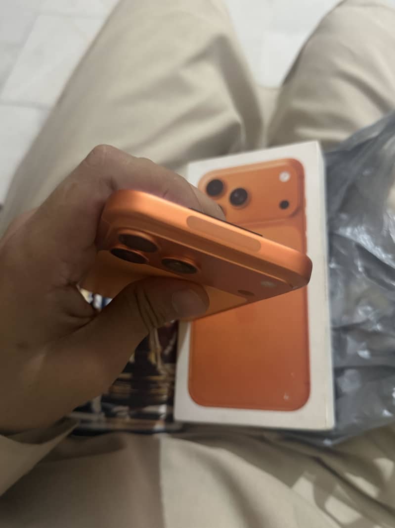 Apple iPhone 17 Pro Max 2
