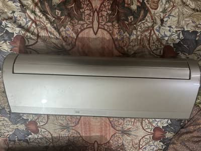 Gree inverter 1.5 ton AC