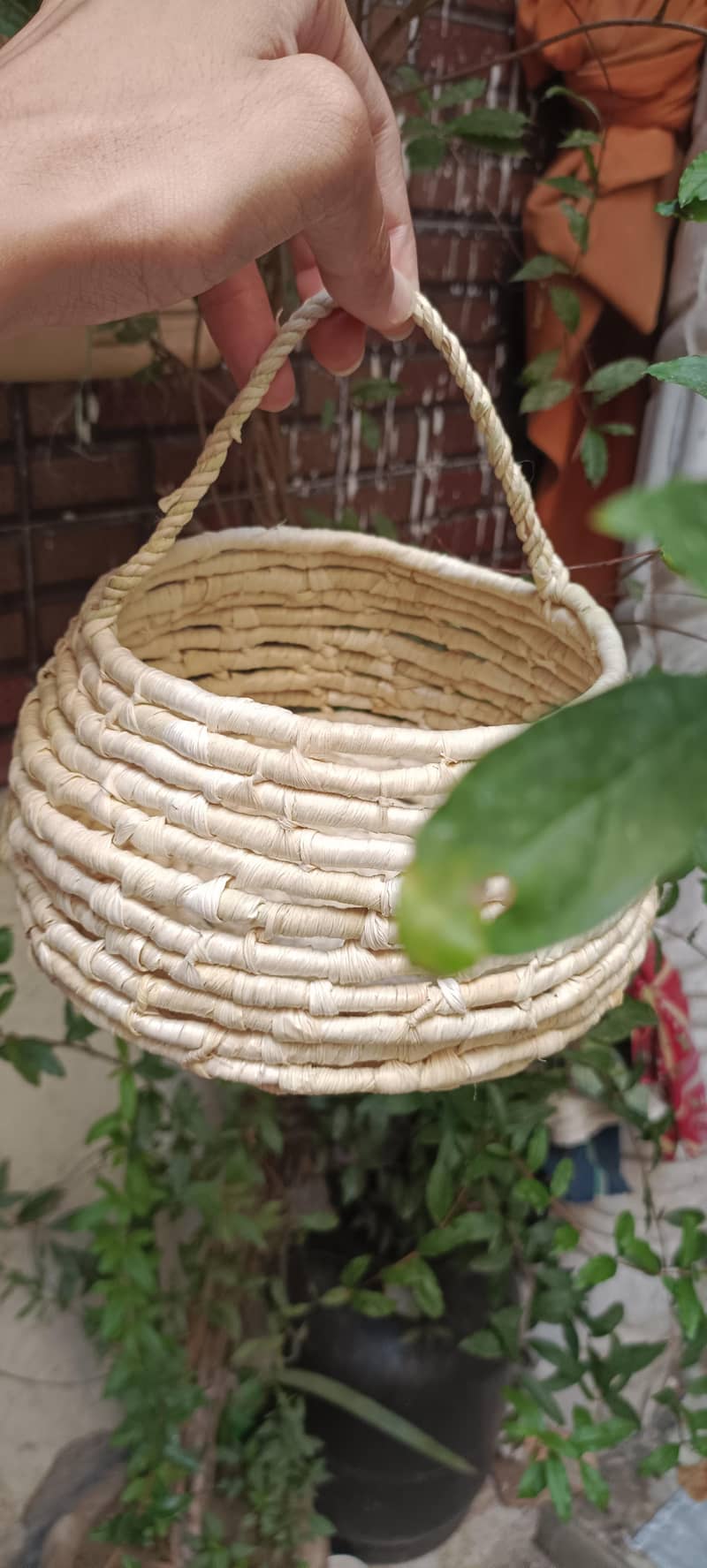 Handmade Decorative Buckets (Vintage-Style Coiled Fiber Basket) 1