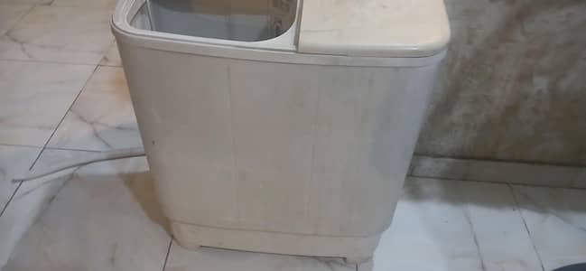 washing machine working condition 7/10 negotiation available