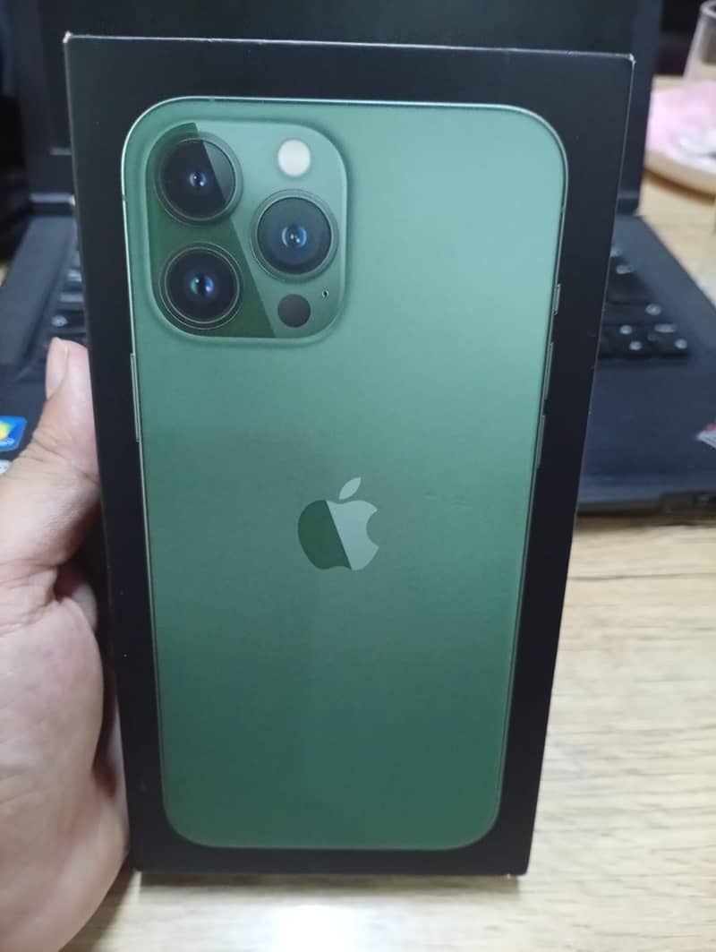 Apple iPhone 13 Pro Max 4