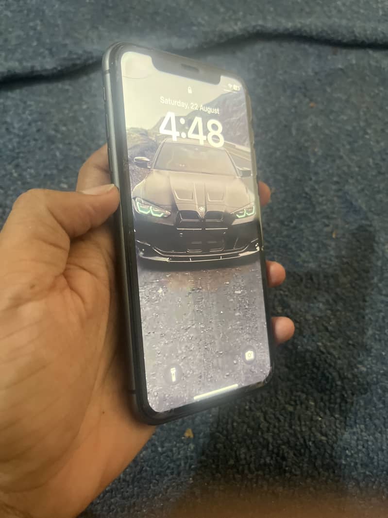 Apple iPhone 11 4