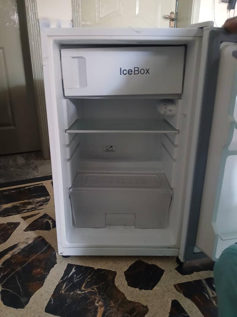 small fridge 1