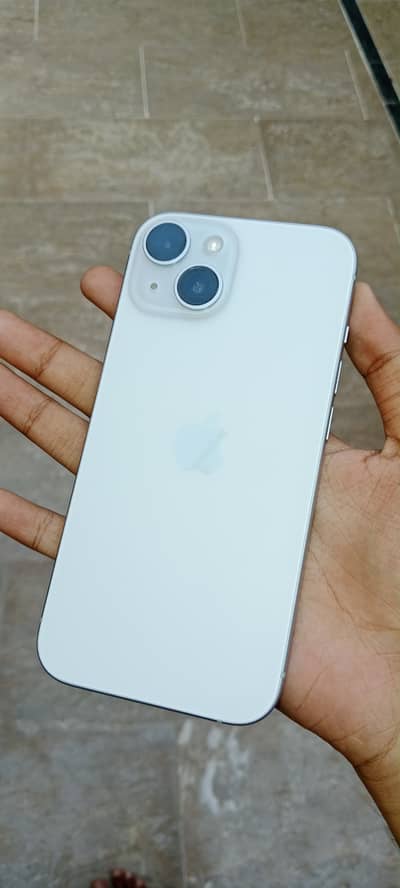 Apple iPhone 15