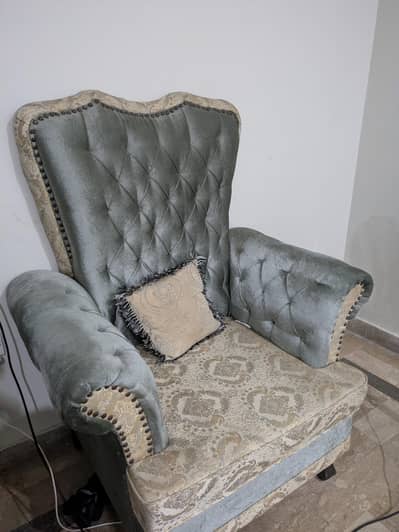 5 SEATER | LOOK LIKE NEW