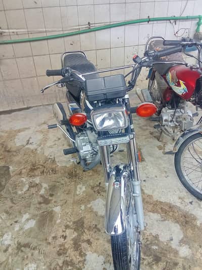 Honda 125 black 24/25 hai first owner hai