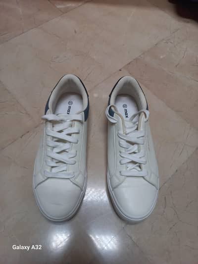 Max white sneakers