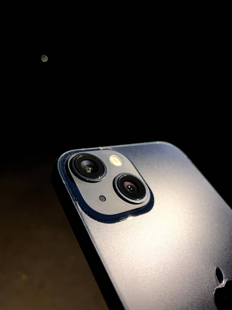 Apple iPhone 13 1
