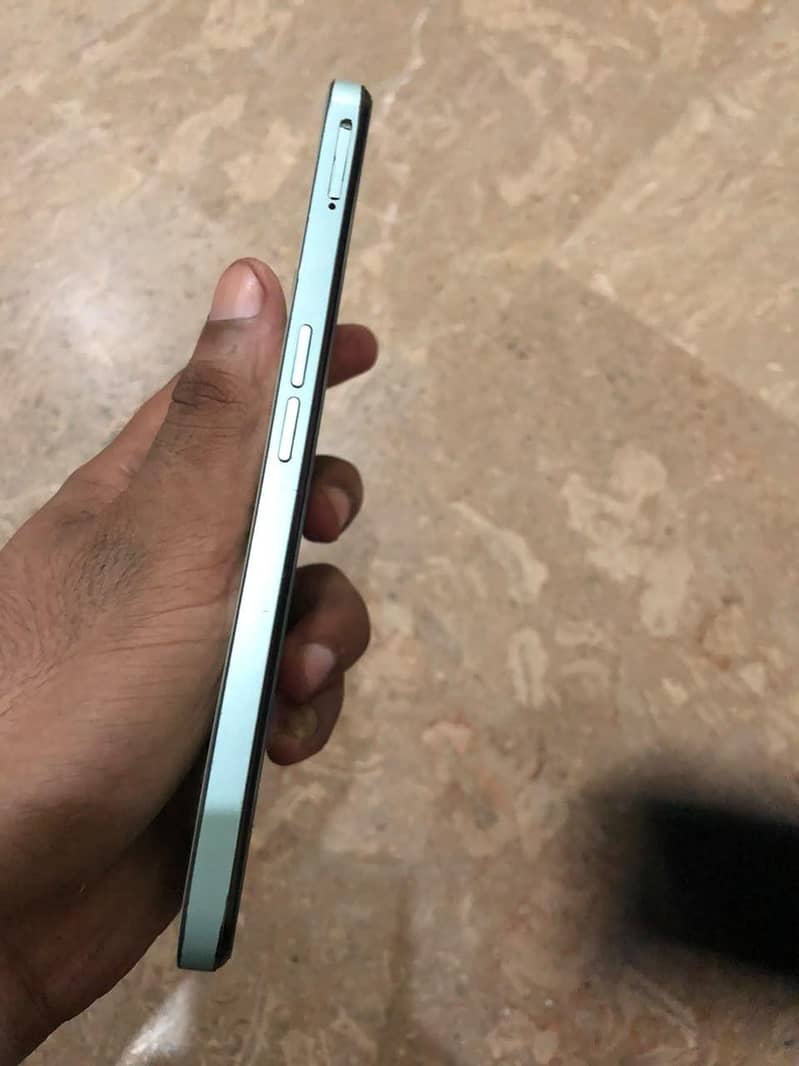 Realme C35 0