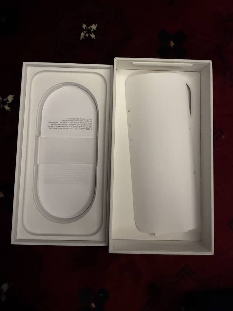 Apple iPhone 16 Pro 3