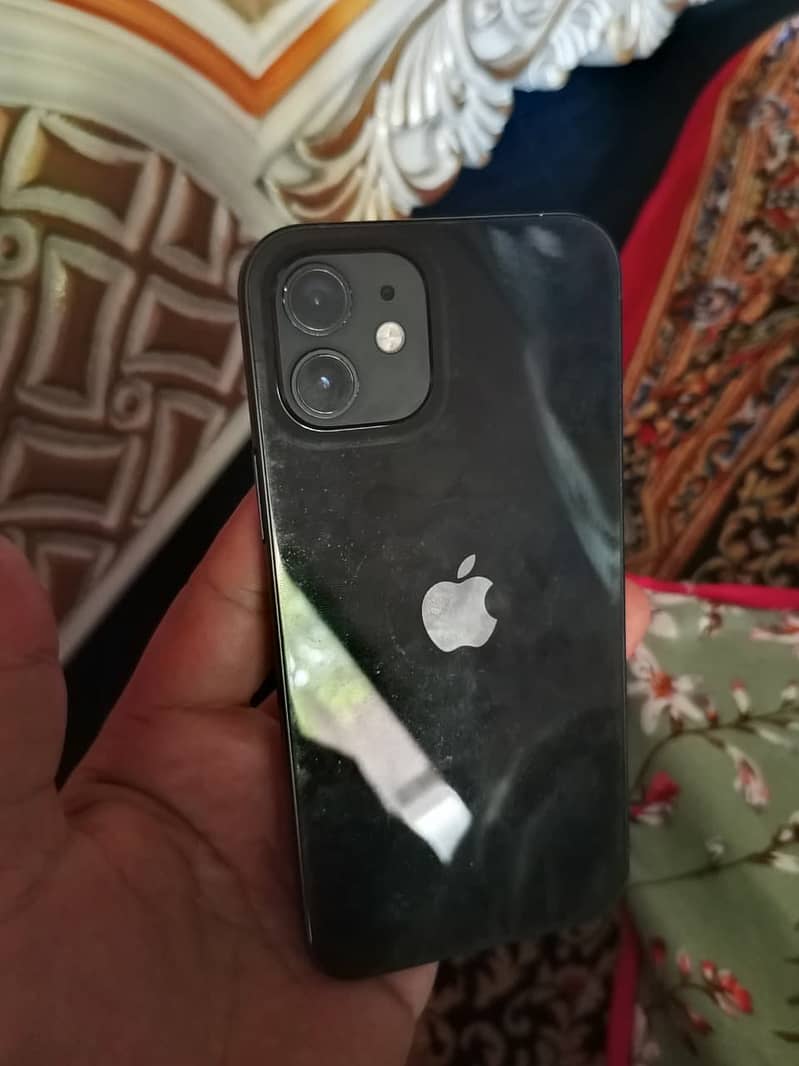 Apple iPhone 12 3
