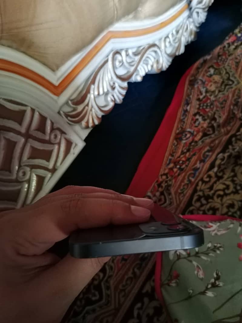 Apple iPhone 12 6