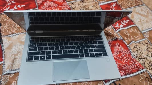 hp elite book x360 touch, 830 g6, 256 SSD , 16 gb ram (extendable)