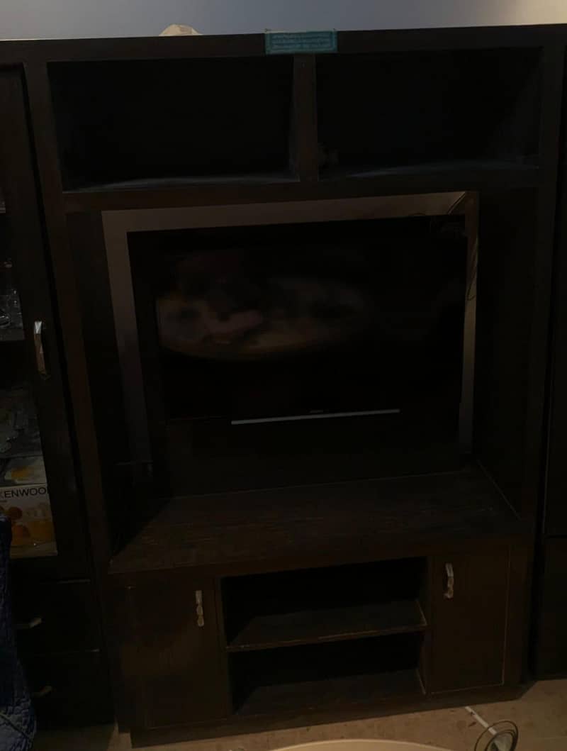 Tv divider 0