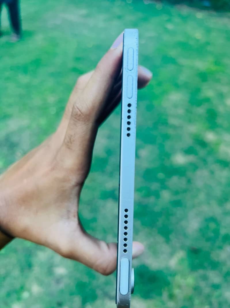 Ipad mini 6 with box 4