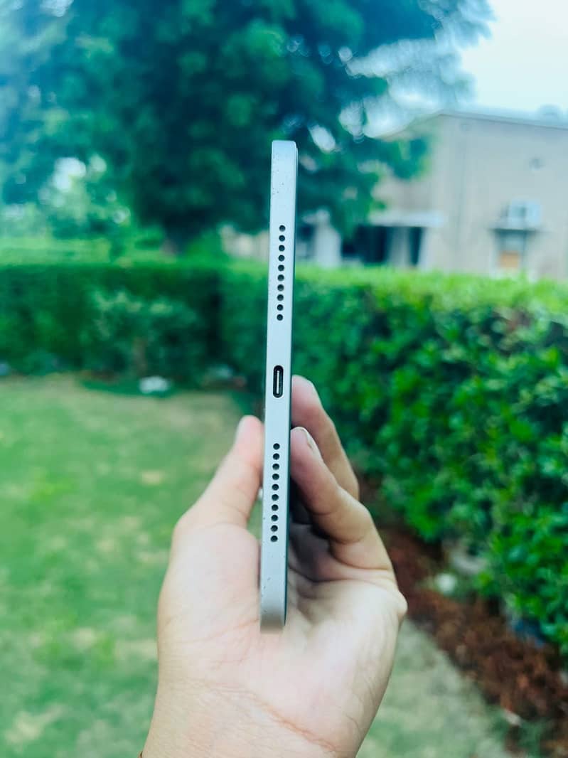 Ipad mini 6 with box 5