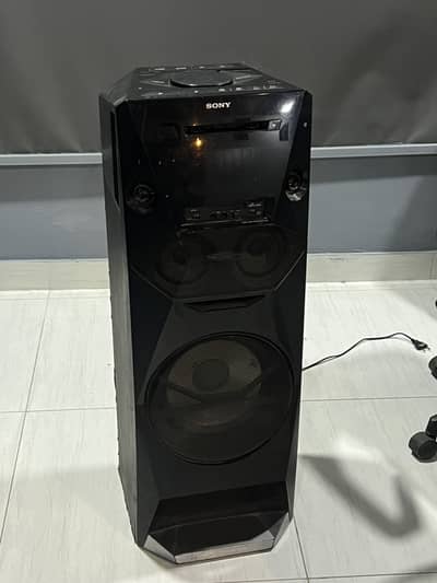 Sony MHC-V6 high-power home audio system.