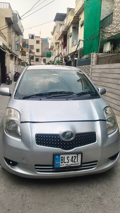 Toyota Vitz 2012