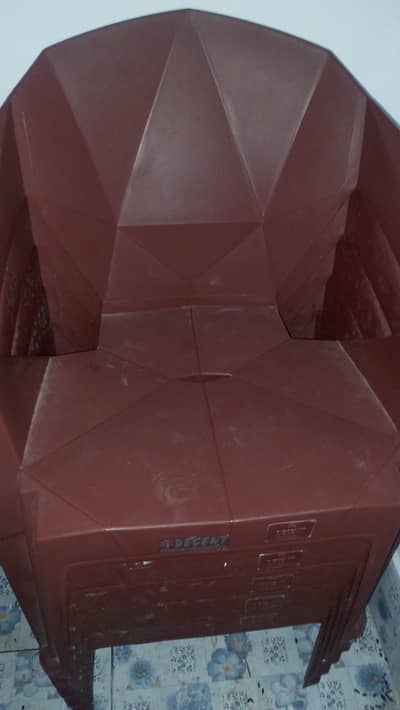 design Chair Best Condition