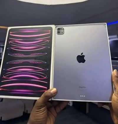 iPad Pro M2 chip 128 GB 40th Generatin 11 inch pad