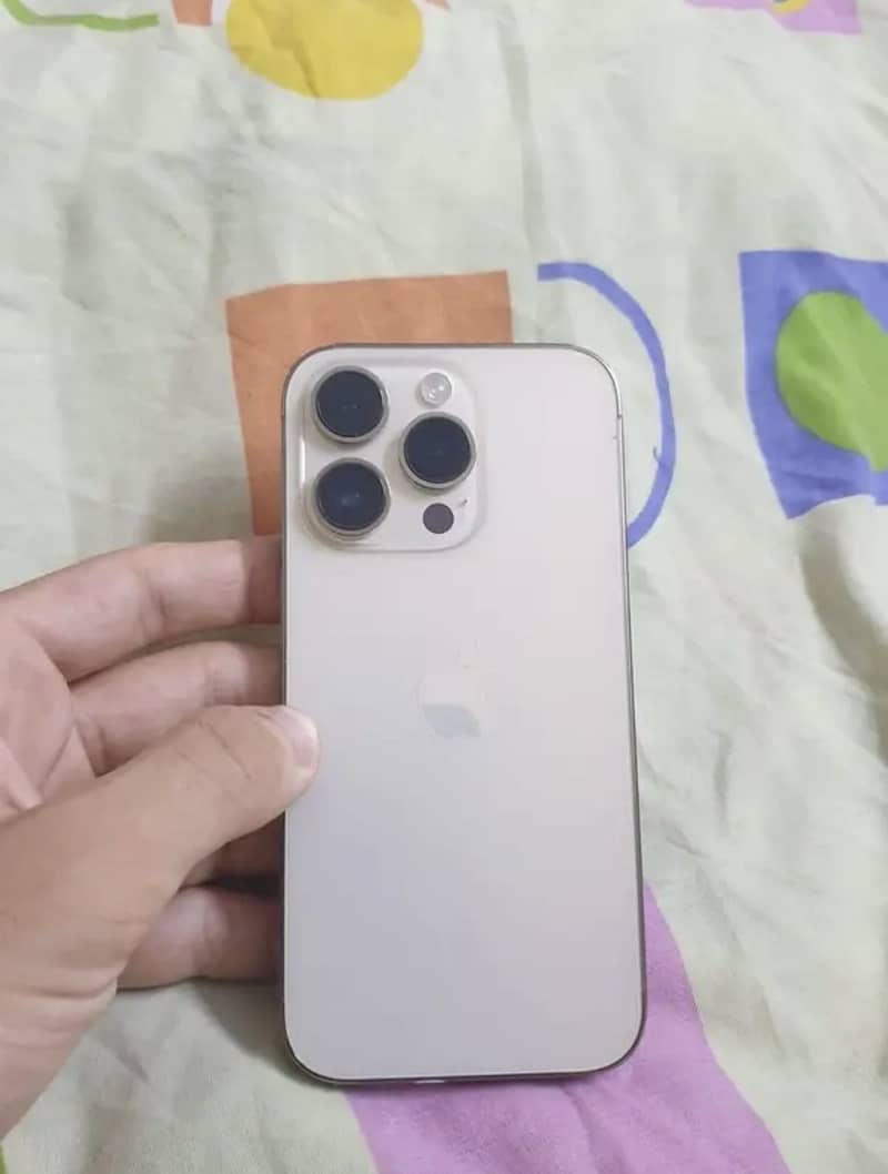 Apple iPhone 14 Pro 1