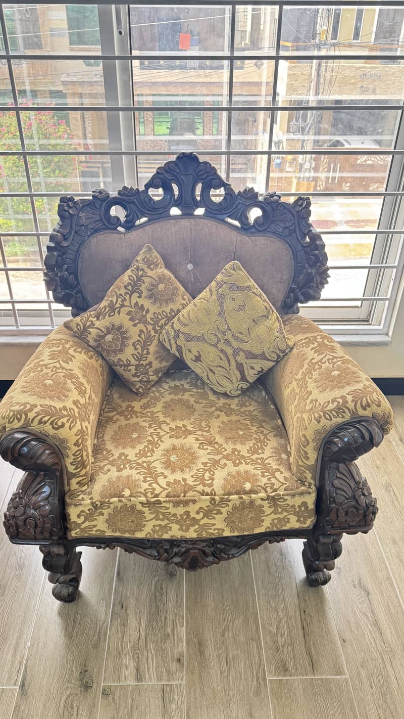 Sofa set 0