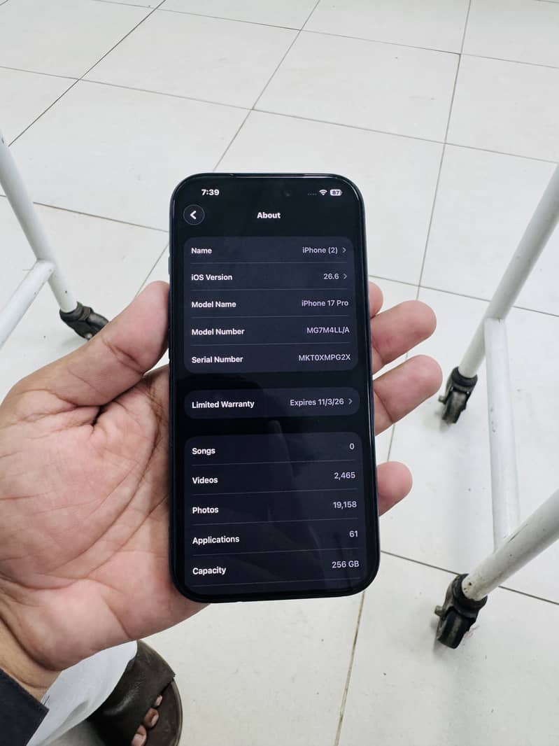 Apple iPhone 17 Pro 6