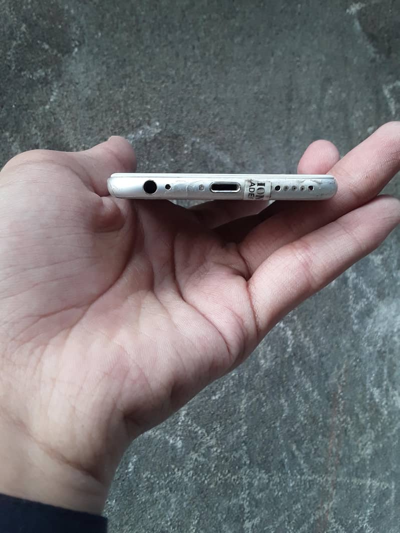 Apple iPhone 6S 2