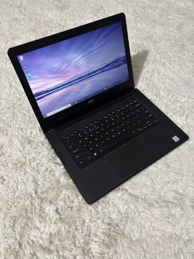 Dell Core i7 7th Gen 8GB DDR4/ 128 SSD Excellent Condition 10/10