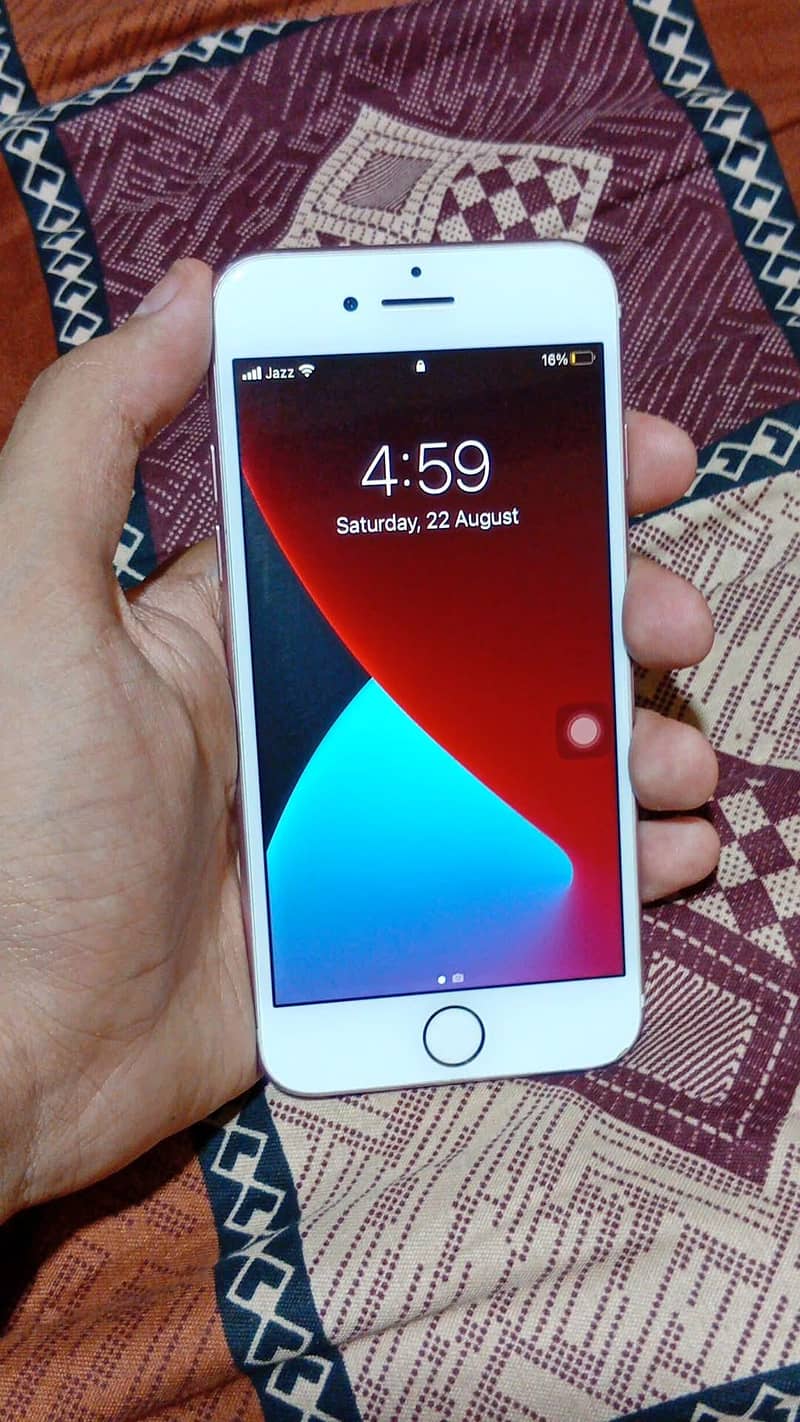 Apple iPhone 7 0