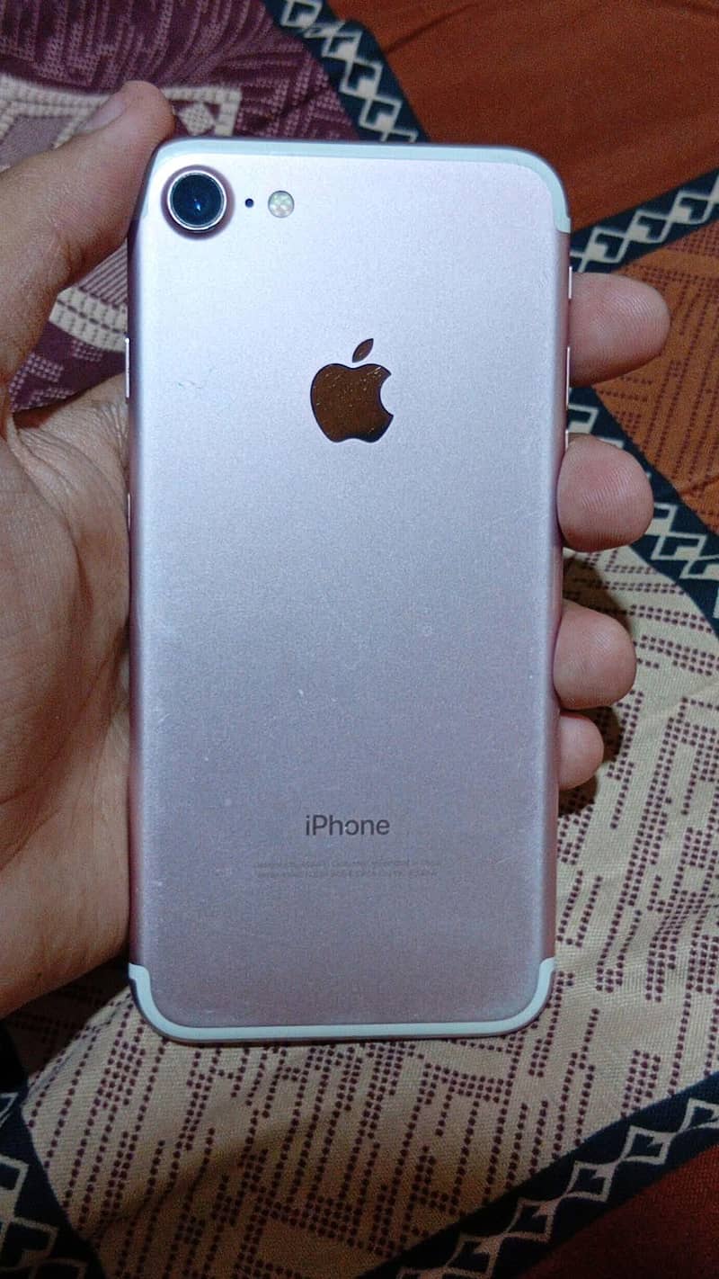 Apple iPhone 7 2
